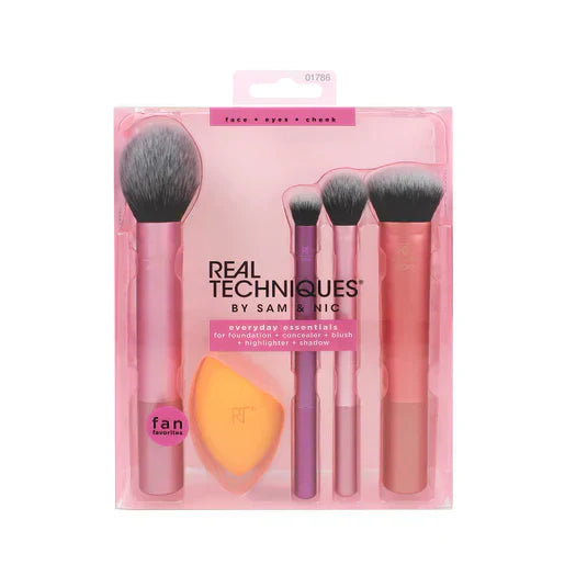 Real Techniques Everyday Essentials Brushes And Sponge Set